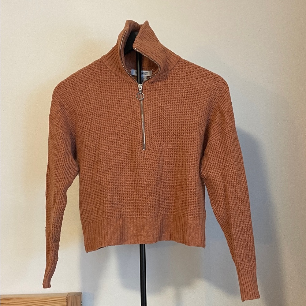 Women’s waffle knit sweater. Cropped. Size xs